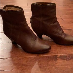 Genuine Frye kitten heel booties